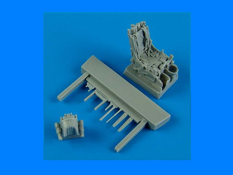 QB72410 MiG-29A ejection seat with safety belts 1/72